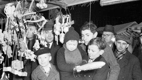 The Christkindlesmarkt 1933 The Christkindlesmarkt 1933