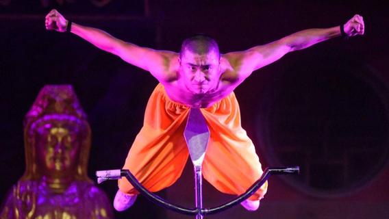 Schwabach: Shaolin-Mönche zeigen spektakuläre Show - Nordbayern.de