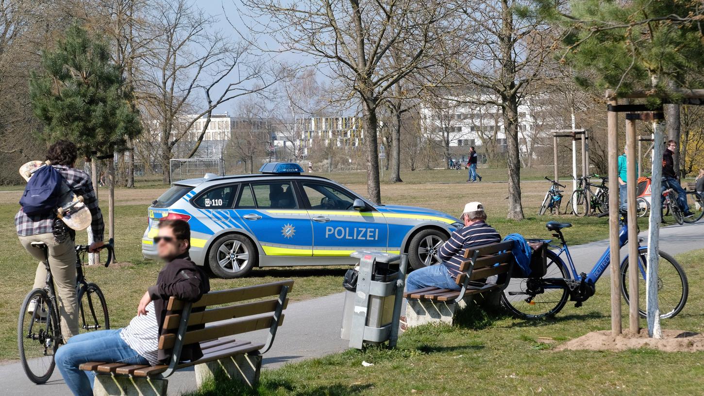 Die Polizei hat die Einhaltung der Ausgangsbeschränkungen in Nürnberg am Wochenende verstärkt kontrolliert.