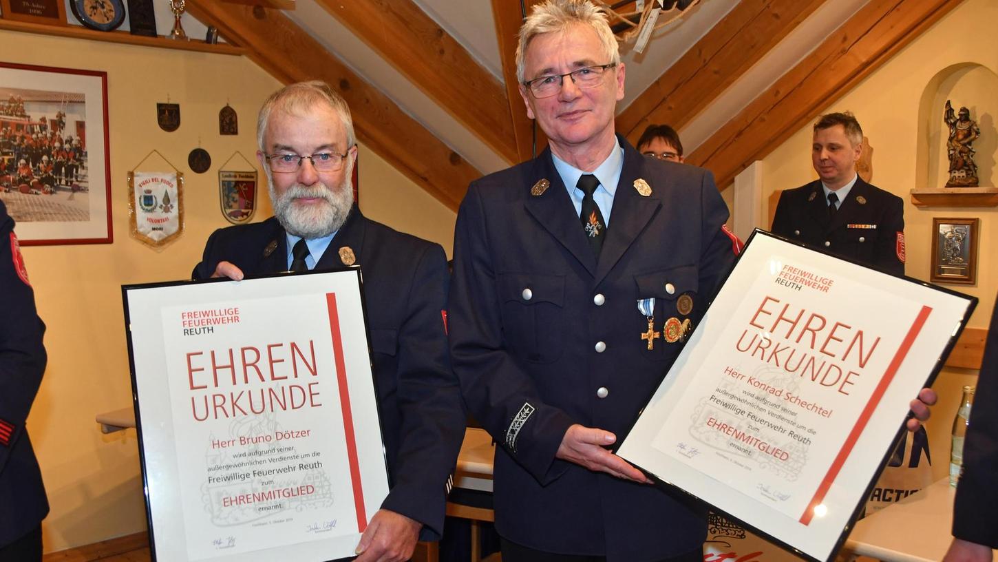 Alt oder jung: Reuther Feuerwehr ist stolz auf Mitglieder