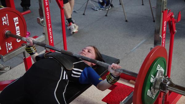 Der Champions-Cup im Kraftdreikampf fiel den Entwicklungen bereits am 21. März zum Opfer. Das gesamte Fitness-Studio des SC Oberölsbach blieb zum 8. Juni geschlossen. Das hochkarätigste Kräftemessen bei der Deutschen Meisterschaft im Bankdrücken vor heimischer Kulisse am 19./20. September fällt ebenfalls aus.