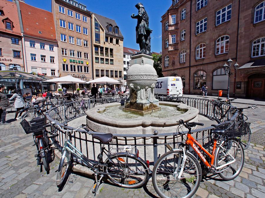 Verkaufe Zwei Original Fahrradlifter Fur Fahrradtragersysteme Guter Zustand Paar Mal Benutzt Auch Uber Langere Mit Bildern Vw Passat 3b Vw Passat Fahrradtrager