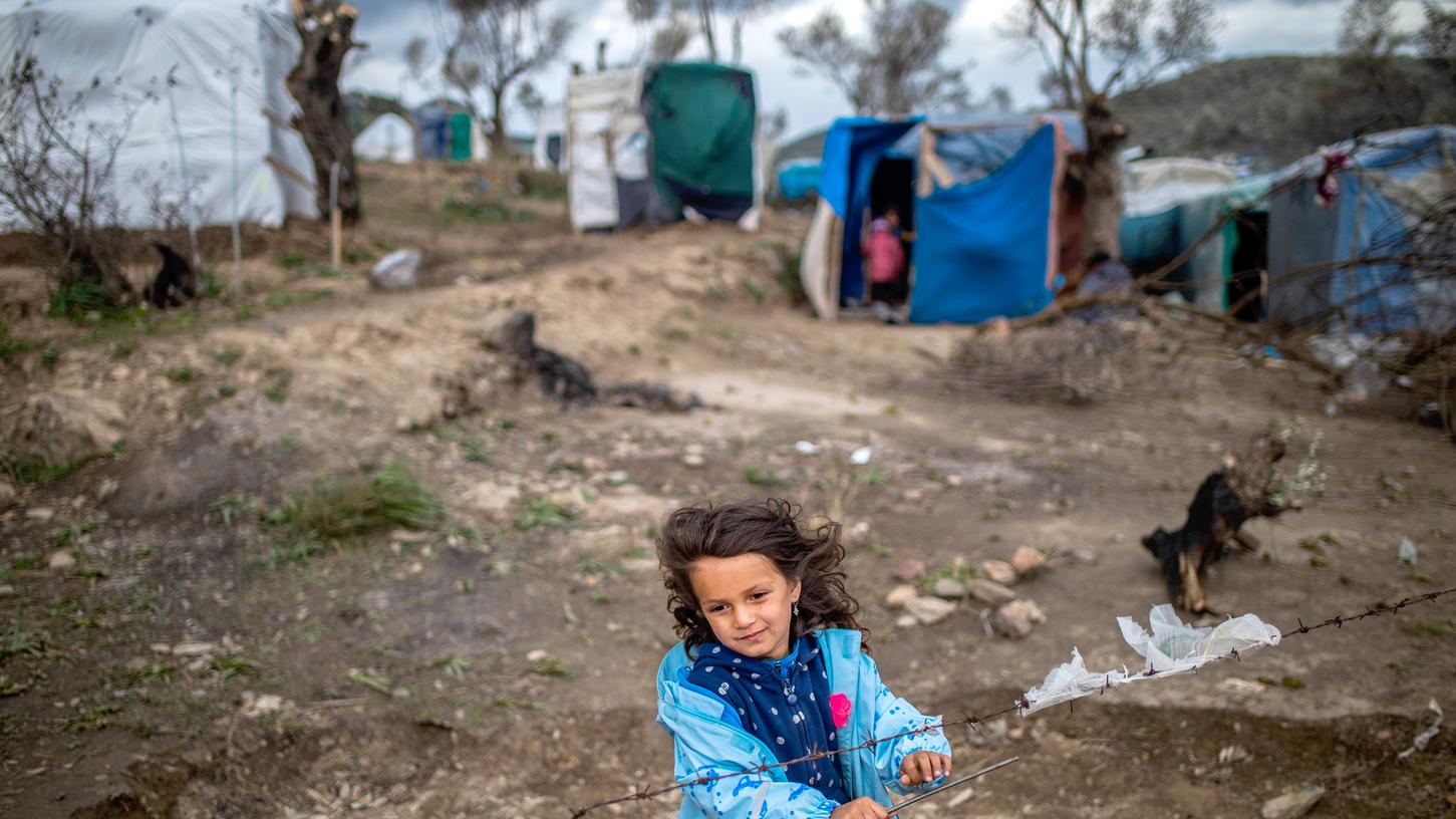 Die Menschen in den Flüchtlingslagern auf den griechischen Inseln sind durch das Coronavirus gefährdet. Minderjährige Geflüchtete sollen deshalb nach Deutschland kommen.