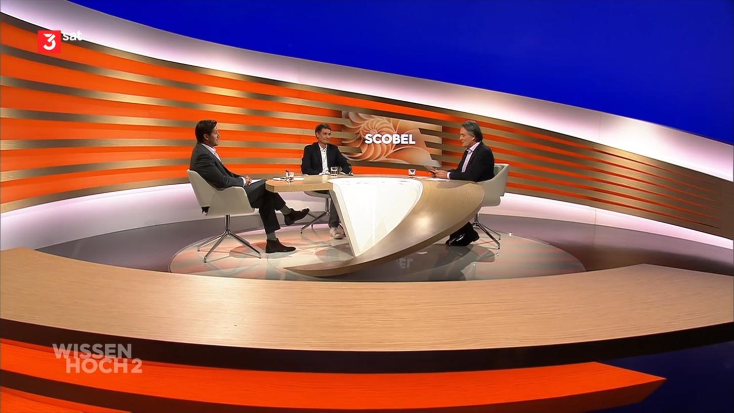 In der Talk-Sendung "Scobel" auf 3Sat sprachen am Donnerstagabend der Nürnberger Wirtschaftsexperte Matthas Fifka (links) und der Psychologe Michael Witthöft aus Mainz (Mitte) mit Moderator Gerd Scobel.