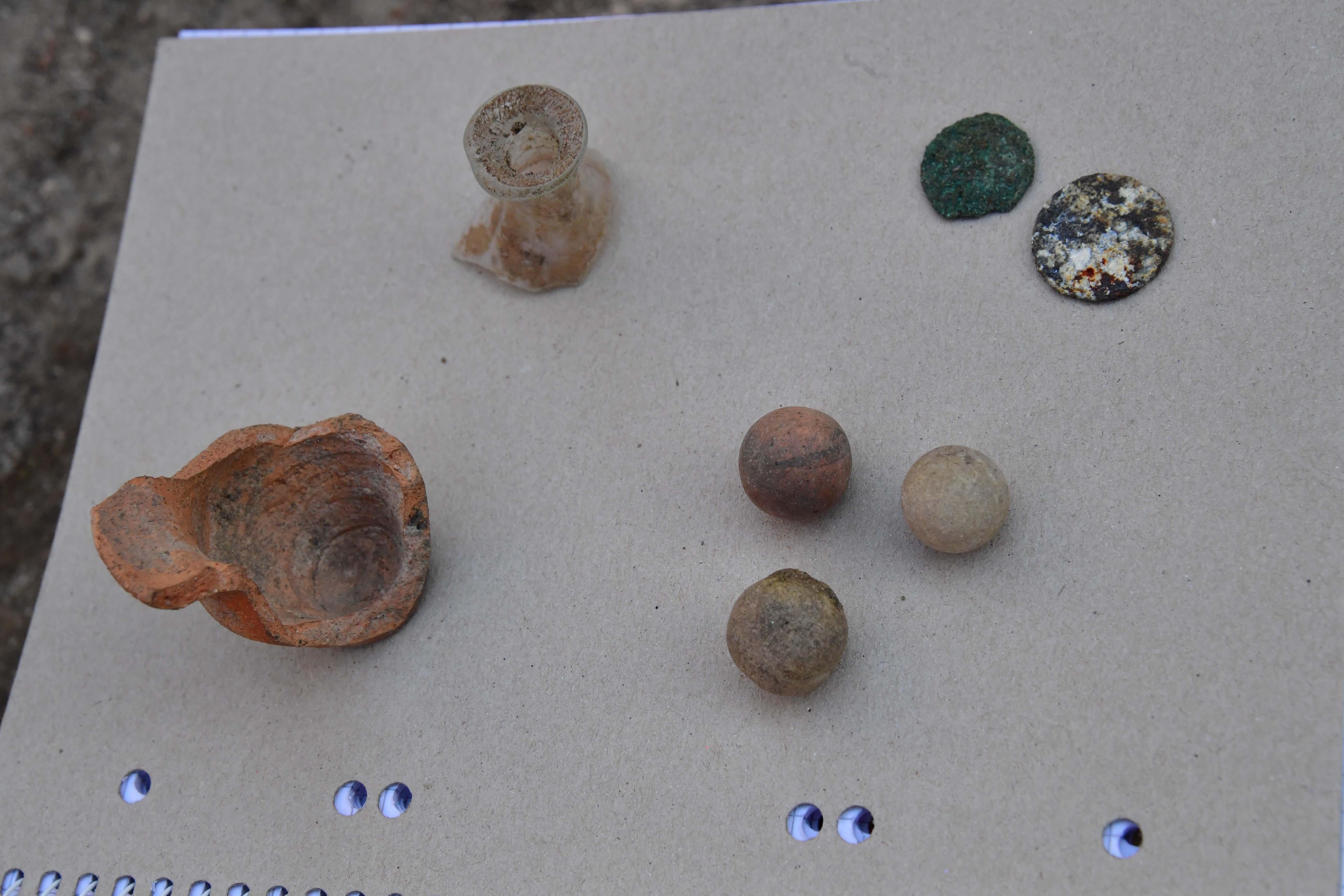 An der Glasergasse und Kaminfegergasse suchen Archäologen nach Relikten vergangener Epochen der Neumarkter Stadtgeschichte.