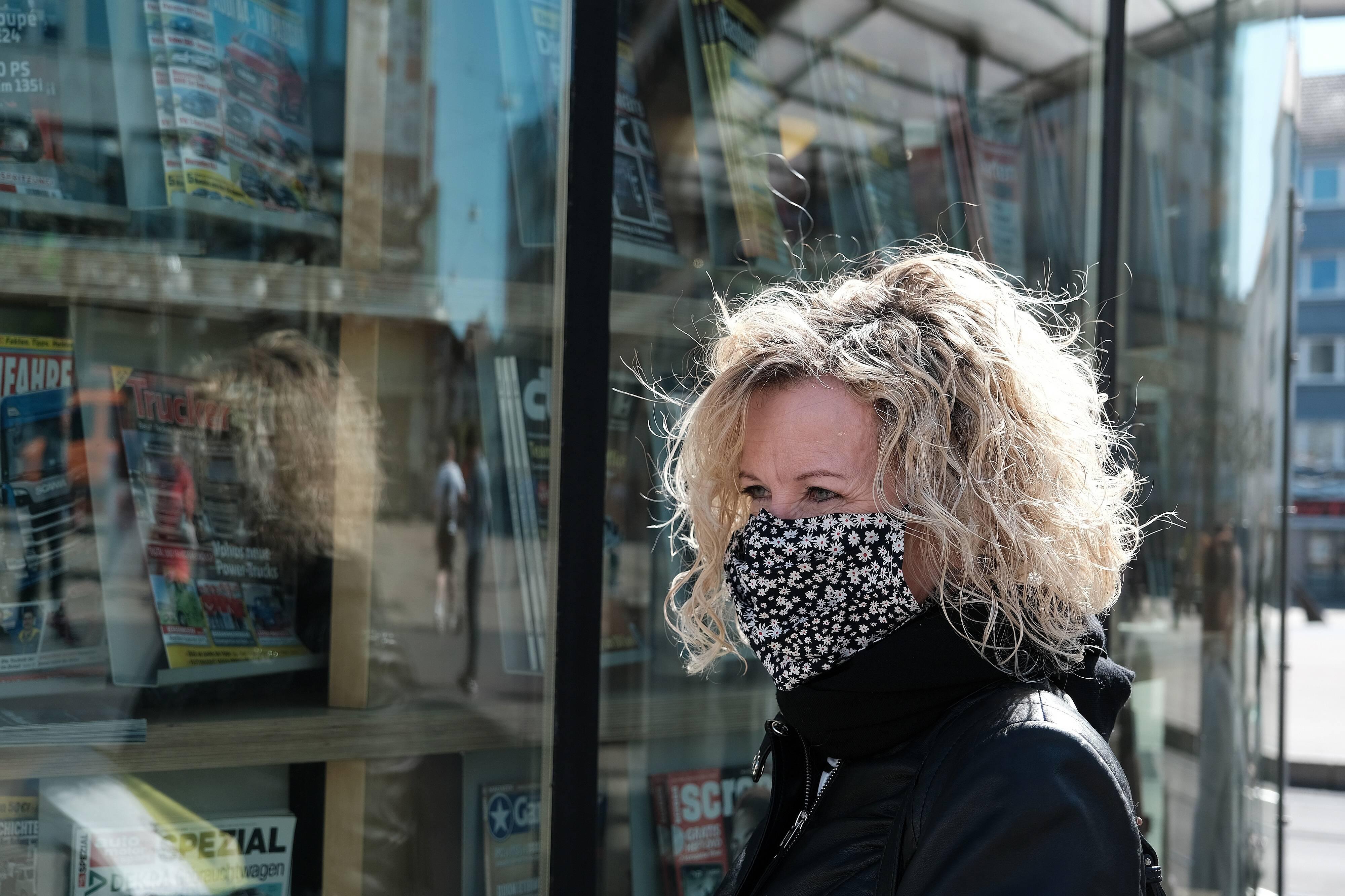 20.4.2020 xkhx Kassel Symbolbild Masken zum Schutz vor dem Coronavirus - von selbstgenäht bis zum Desingerstück, profess