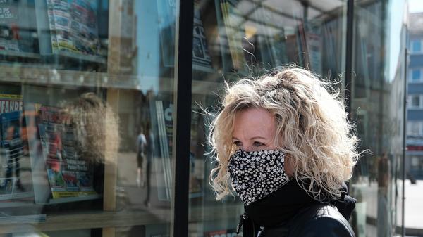 20.4.2020 xkhx Kassel Symbolbild Masken zum Schutz vor dem Coronavirus - von selbstgenäht bis zum Desingerstück, profess