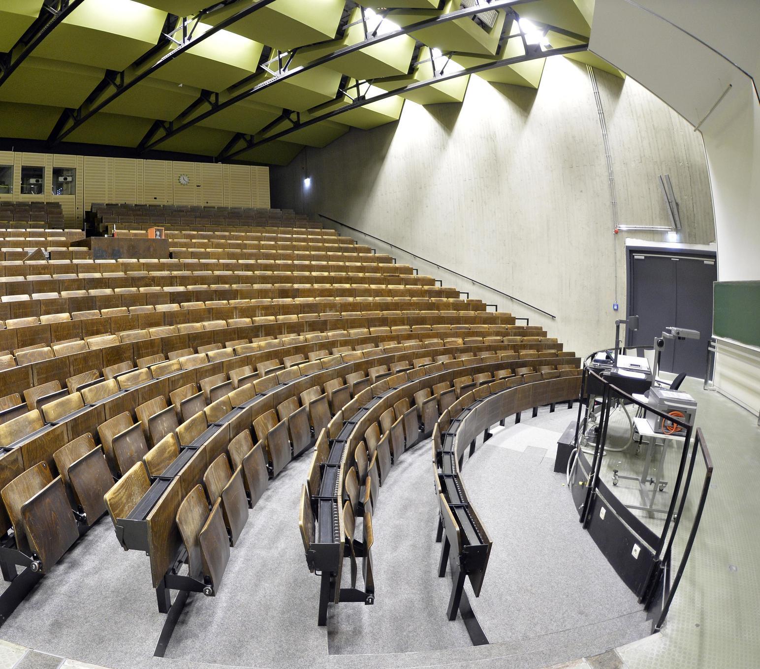 Semesterstart Trotz Coronavirus An Der Fau In Erlangen Erlangen Nurnberg Nordbayern