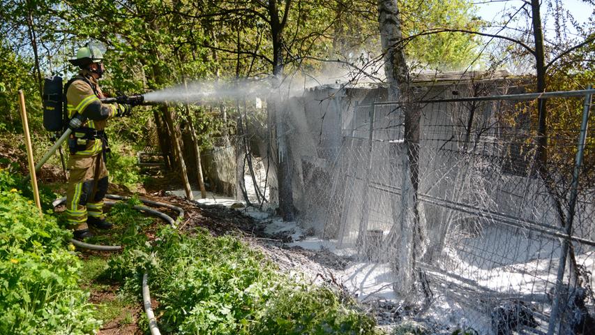 Einsatz am Ronhof: Brand in Fürther Schrebergartenanlage