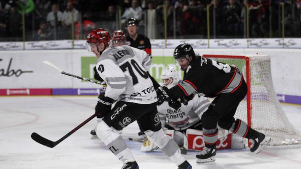 Nach dem abrupten Ende der Saison 2020 freuen sich viele Fans darauf, dass es wieder los geht. Wenn alles nach Plan läuft, könnten wir im Frühjahr 2021 dann auch wieder auf Playoffs hoffen.)