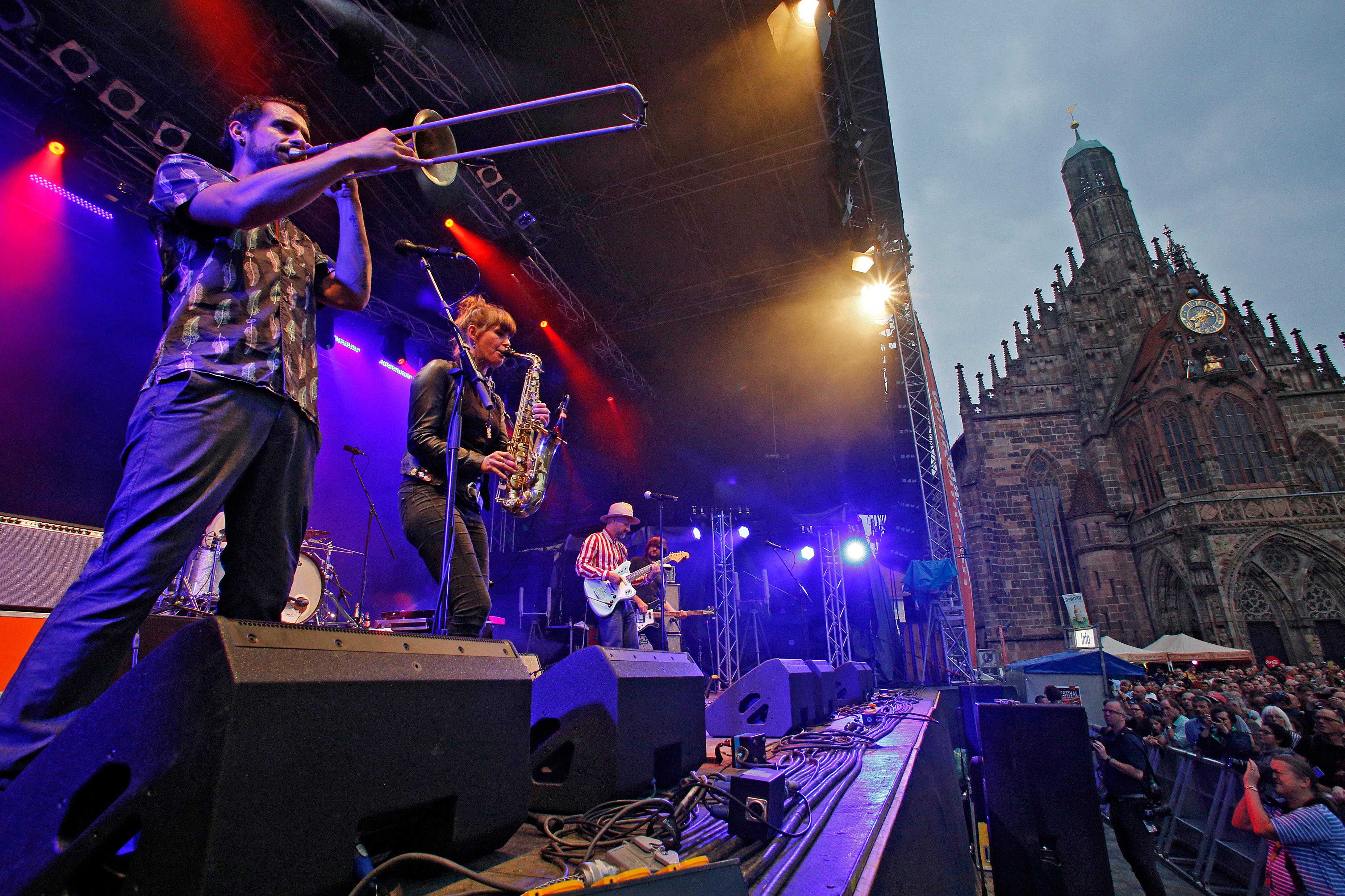 Das dreitägige Musikfestival ist jedes Jahr ein Highlight im Nürnberger Terminkalender. Traditionell ist der Eintritt frei. 2020 ist die Veranstaltung abgesagt, 2021 dagegen kann man sich wahrscheinlich wieder auf das Bardentreffen freuen.