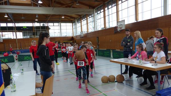 Die Talente des erfolgreichen Leichtathletik-Stalls mussten bis zum Mai im Startblock verharren. Der gewohnte Heim-Wettkampf Ende März fiel der Schließung von Schulhallen zum Opfer. Nur punktuell konnten die zunächst in Kleingruppen beschäftigten Aktiven ihre Form im Sommer unter Beweis stellen.