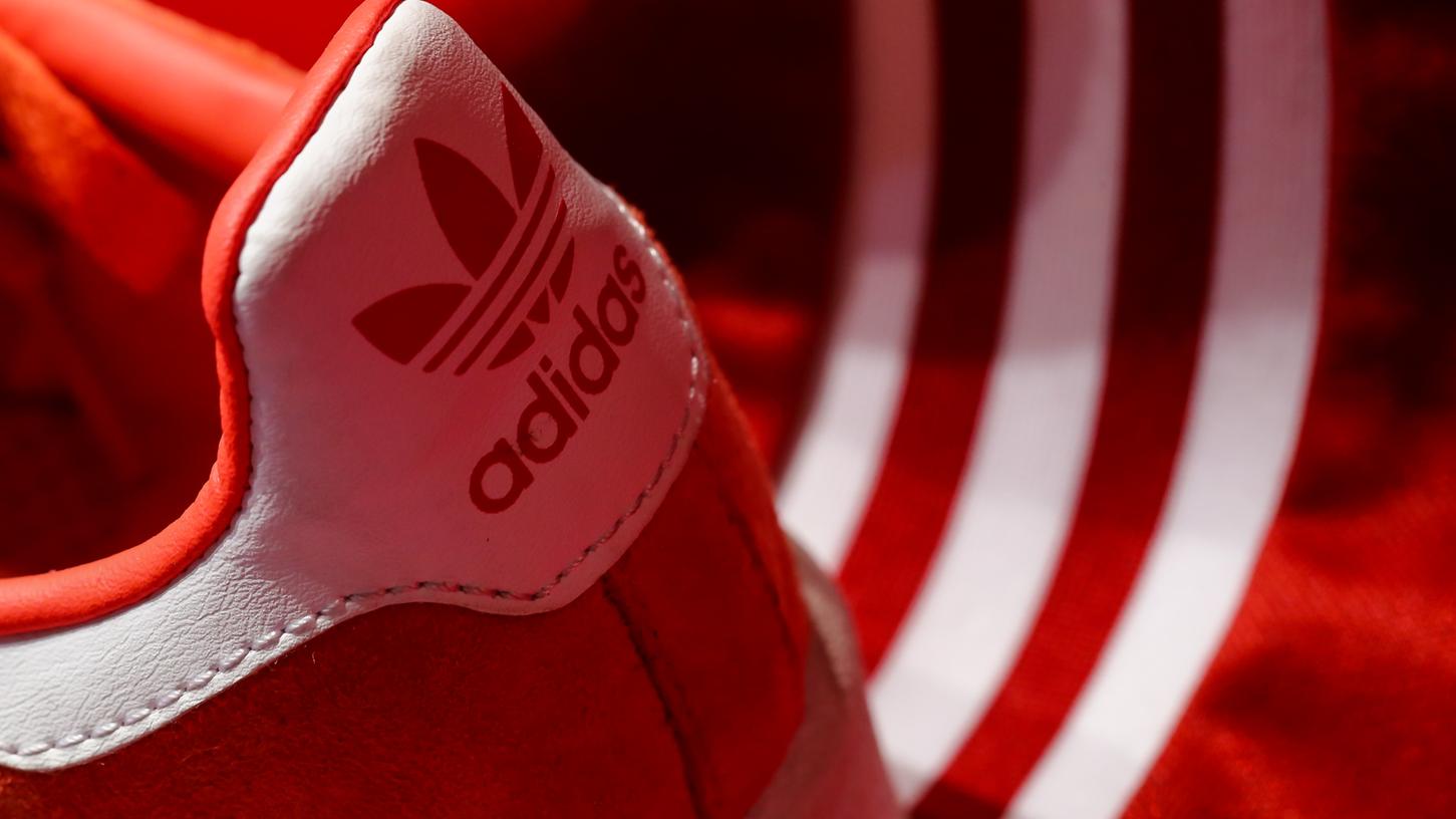 Adidas-Sportartikel haben sich im 1. Quartal deutlich schlechter verkauft als gehofft. Grund ist die Coronakrise.