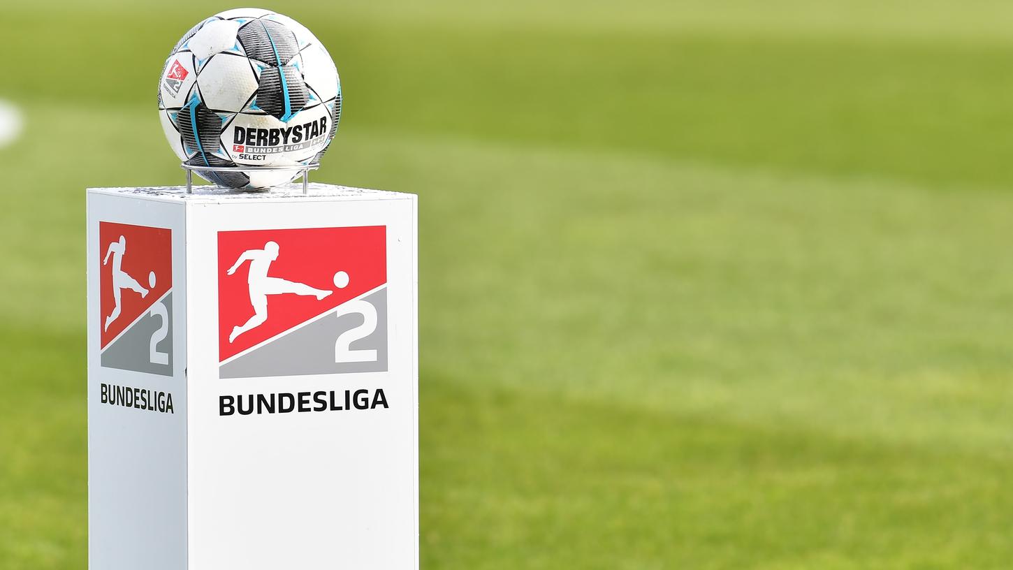 Anpfiff für Bundesliga vertagt: Politik lässt Ball (noch) ruhen