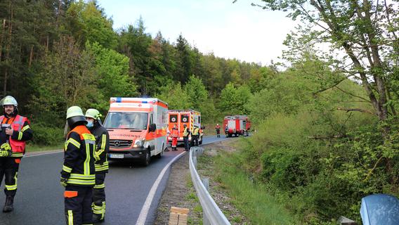 Landkreis Ansbach: Junger Autofahrer kommt von der Straße ab Landkreis Ansbach: Junger Autofahrer kommt von der Straße ab