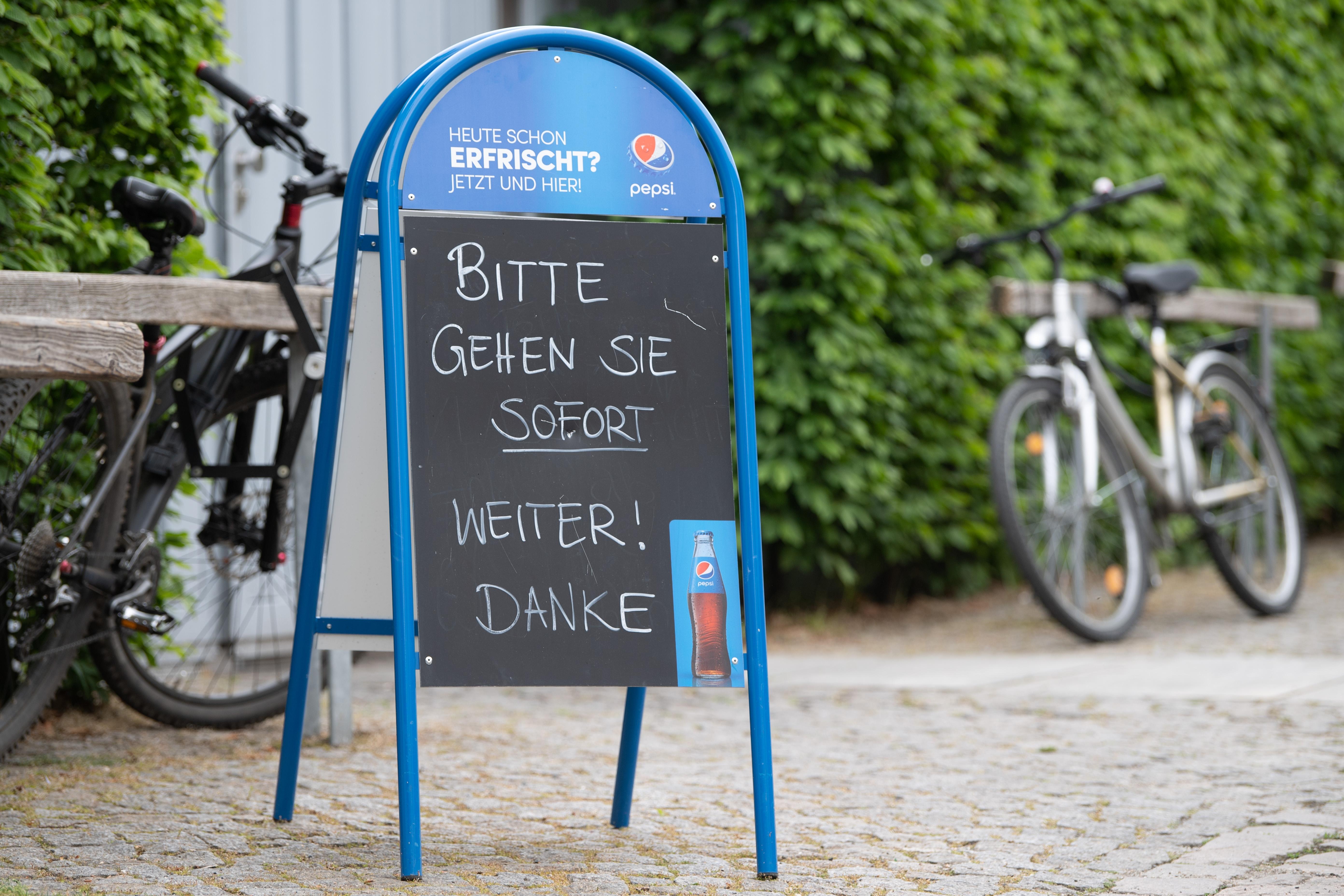 Corona Lockerungen Zum Wochenstart Lander Wollen Noch Mehr