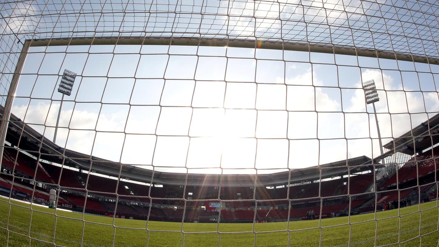 Bundesliga atmet auf: Politik-Gipfel erlaubt Neustart.