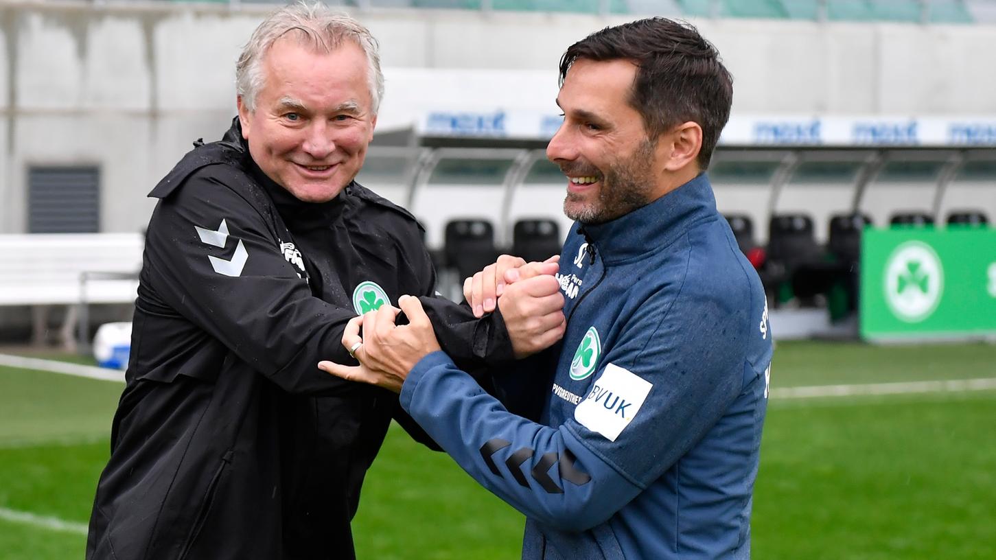 Benno Möhlmann geht zum vierten Mal - doch es könnte nur ein "Vorerst"-Abschied werden. Vielleicht sieht man Möhlmann und Kleeblatt-Coach Stefan Leitl nach der Corona-Krise wieder einmal zusammen im Ronhof.