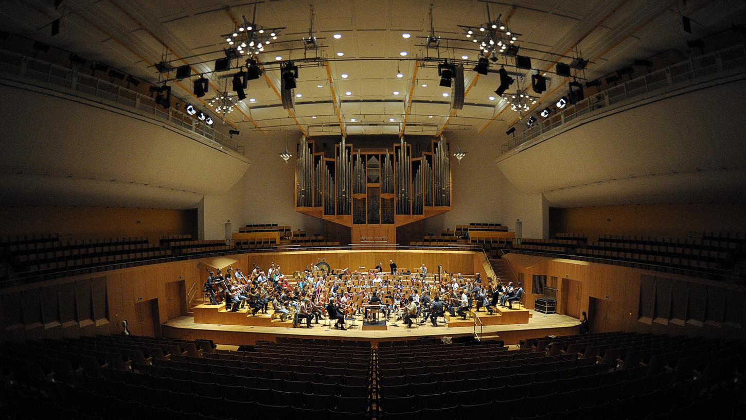 Wie hoch ist das Risiko der Infektion mit dem Coronavirus beim Musizieren? Das haben nun die Bamberger Symphoniker untersucht. Wie hoch ist das Risiko der Infektion mit dem Coronavirus beim Musizieren? Das haben nun die Bamberger Symphoniker untersucht.