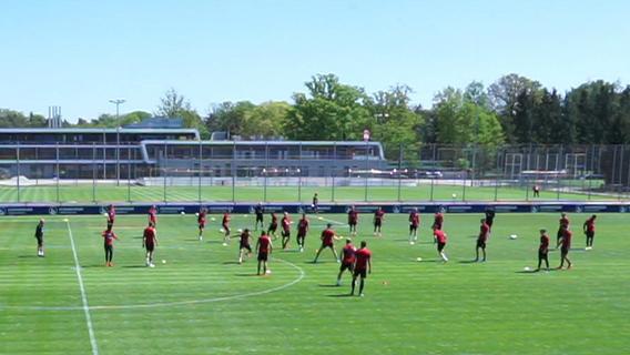 Nach Acht Wochen Fcn Nimmt Mannschaftstraining Auf Sport