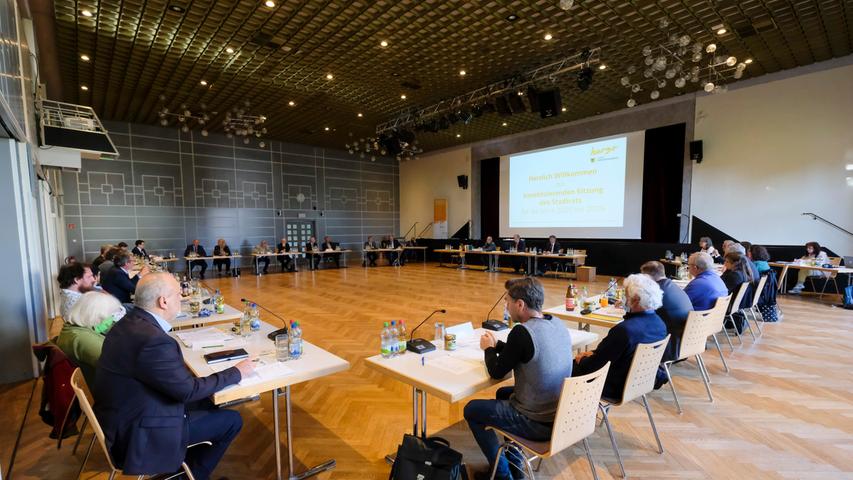 Corona-Stadtrat: Konstituierende Sitzung in Herzogenaurach