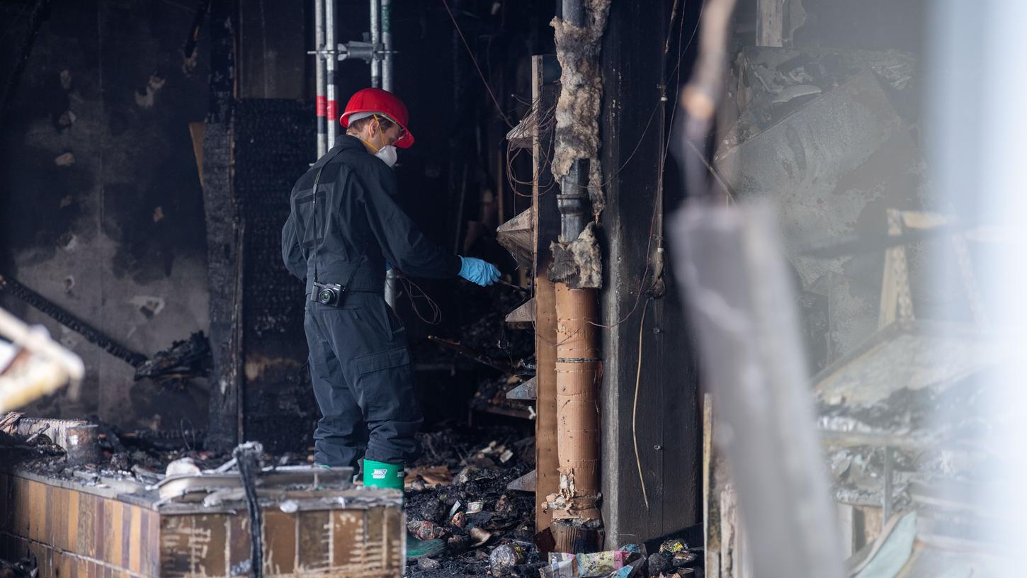 Bereits im April gab es einen Brandanschlag auf ein türkisches Geschäft. Aber auch ein Friseursalon, eine Gaststätte und ein Dönerladen waren attackiert worden.