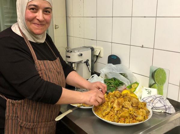 Fatema Kassab hat bereits bei der Veranstaltungsreihe „Weltreise ins Wohnzimmer“ den Gästen im „Haus International“ typische Gerichte aus ihrer Heimat Irak aufgetischt. Gern gibt sie ihre Rezepte auch im geplanten Kochbuch weiter.