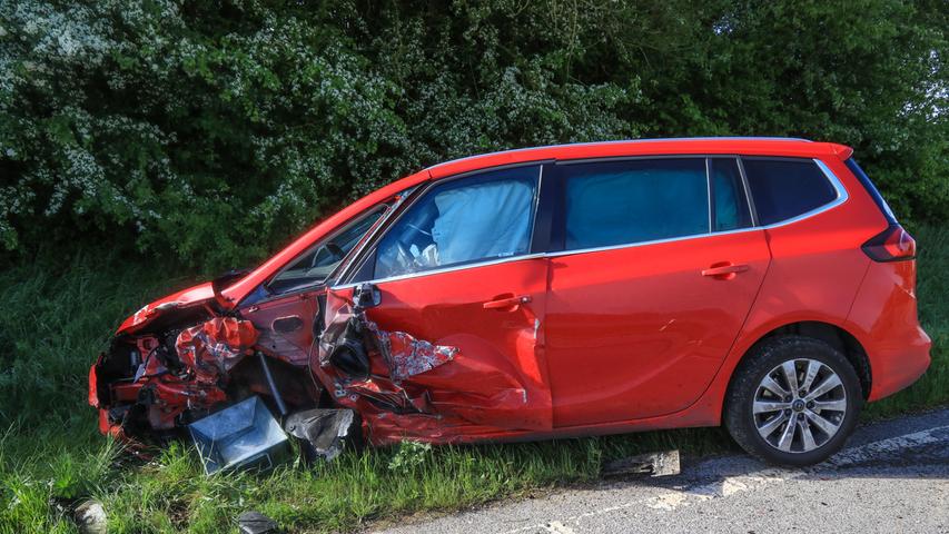 Frontalkollision bei Strullendorf: Auto geriet auf Gegenfahrbahn