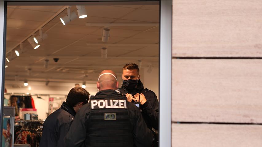 Bewaffneter Mann überfällt Bekleidungsgeschäft in St. Johannis