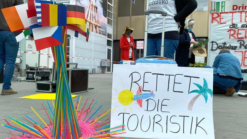 Rettet die Touristik! Demonstration am Nürnberger Flughafen