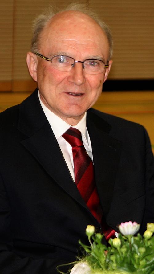 Bernhard Hübschmann, NLE