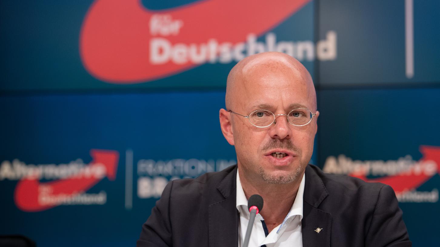 Laut den Verfassungsschützern tief in der rechten Szene verwurzelt: der Brandenburger AfD-Landeschef Andreas Kalbitz: