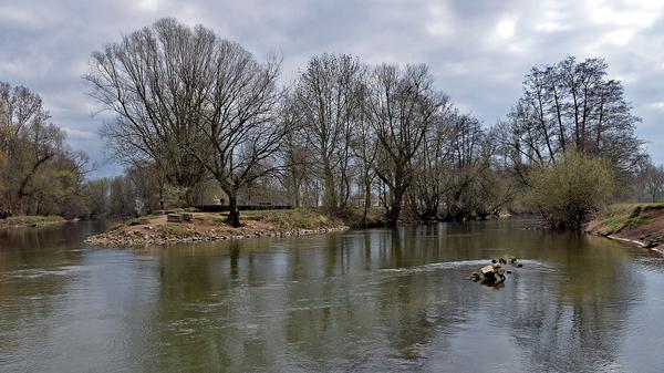 Ein herrliches Ausflugsziel in der Region ist auch der Zusammenfluss von Rednitz und Pegnitz zur Regnitz etwas nördlich der Fürther Innenstadt. Hier können Sie wundervoll durch die Flussauen streifen.