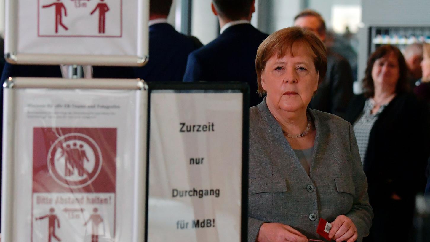 Politische Ämter und Institutionen haben in der Coronakrise an Ansehen bei den Bürgern gewonnen. Davon profitiert auch Bundeskanzlerin Angela Merkel.