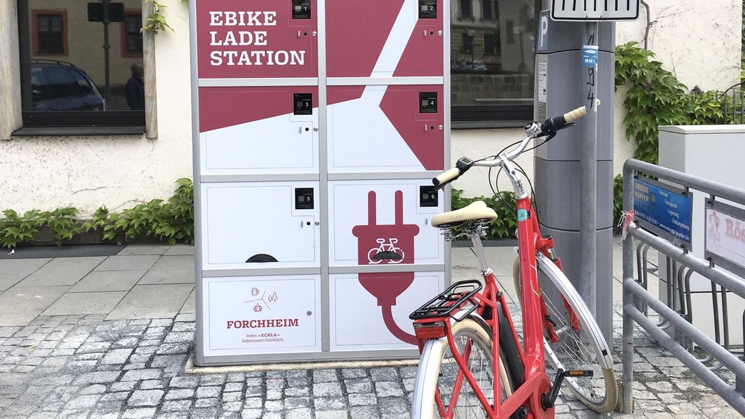 Neue E-Bike Ladestationen an der Kaiserpfalz und bei Kersbach