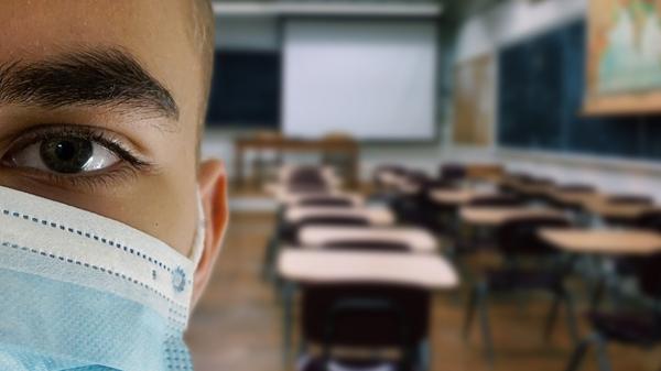 Die schrittweise Öffnung der Schulen, abhängig vom jeweiligen Bundesland, wird fortgesetzt. Je nach Infektionsgeschehen soll bis zu den Sommerferien jede Schülerin und jeder Schüler einmal die Schule besuchen können. Die Wiederaufnahme des Unterrichts (gegebenenfalls mit geteilten Klassen und im Wochentakt abwechselnd) soll voraussichtlich in den meisten Ländern nach Pfingsten stattfinden.