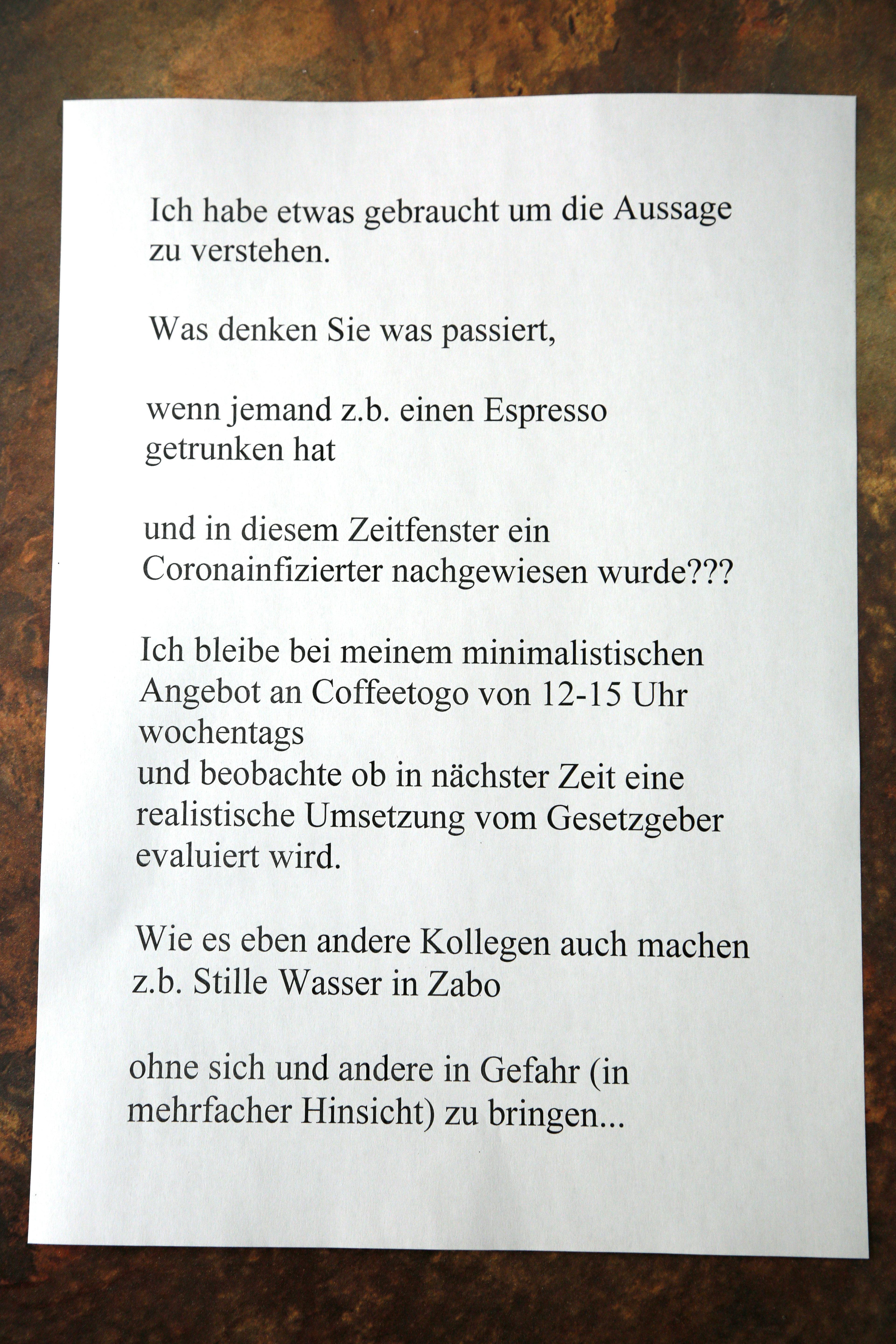 Nicht alle Lokalbetreiber haben seit Montag allerdings tatsächlich geöffnet. Das beliebte kleine Deuerlein "Buch Wein Caffé" will voerst weiter beim "to go"-Angebot bleiben und gegebenenfalls erst in ein paar Tagen mit Sitzangebot öffnen.
