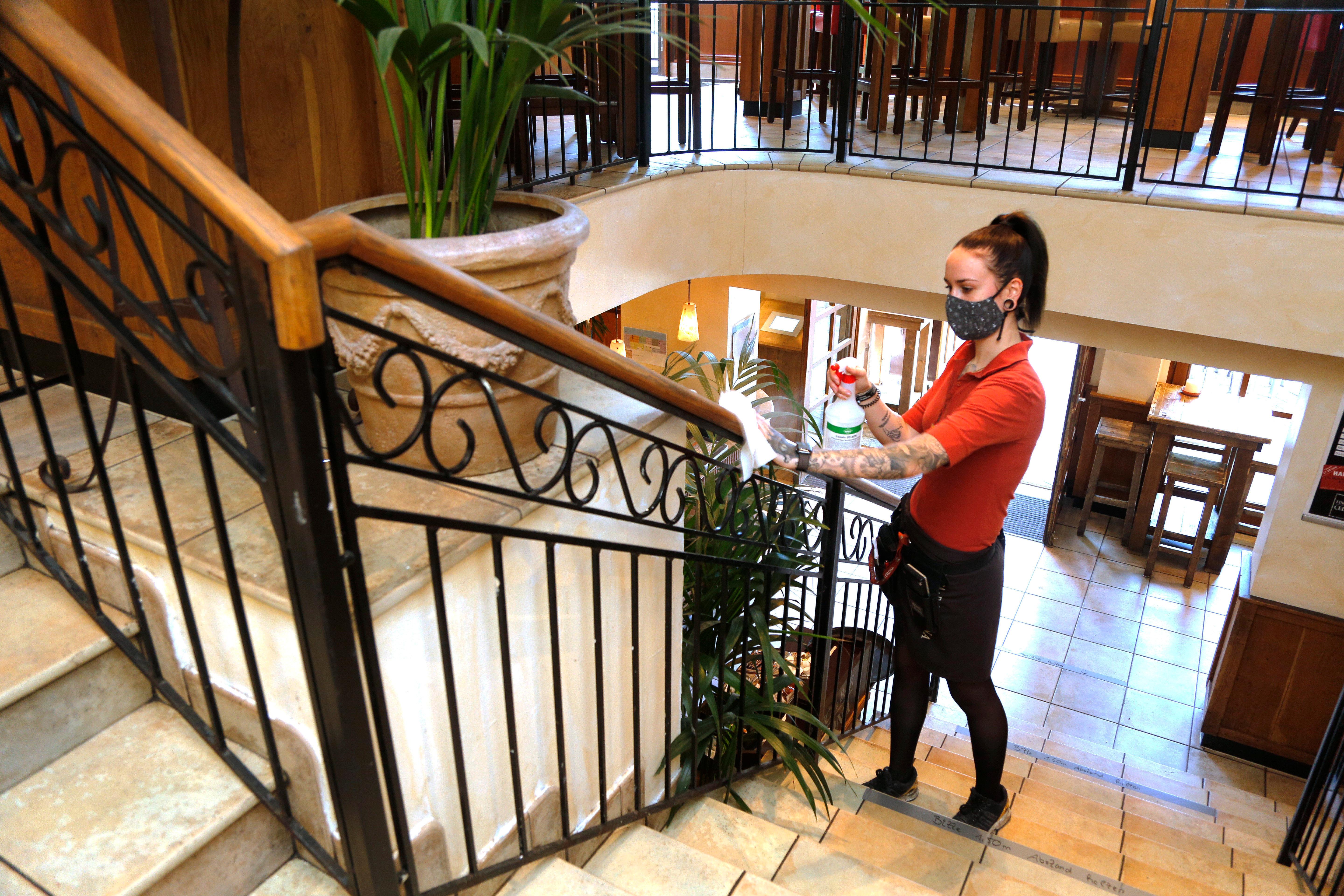 Bislang haben die Biergärten innen übrigens weiterhin geschlossen. Aktuell sind nur die Außenbewirtungen gestattet. Ab 25. Mai darf dann auch Innen geöffnet werden. 