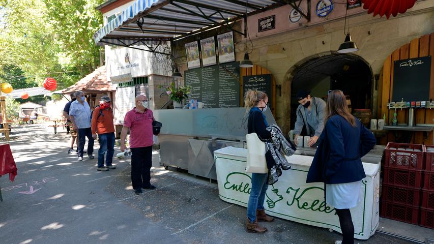Endlich: Nach der wochenlangen Zwangspause dürfen Restaurants wieder ihre Außenbereiche und Biergärten öffnen. Wir haben uns in Erlangen umgesehen.