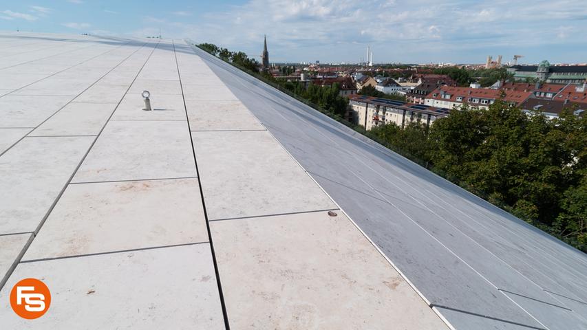 Die Firma Franken-Schotter ist weltweit auf Erfolgskurs. Viele prominente Gebäude werden mit Jurastein aus Dietfurt verkleidet - hier zum Beispiel das Dach des Sudetendeutschen Museums in München.