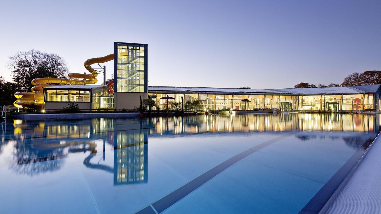 Die Stadt Forchheim will an Christi Himmelfahrt das Königsbad "als reines Freibad" öffnen. Die übergerordneten Behörden sind davon offenbar nicht gerade begeistert. Die Stadt Forchheim will an Christi Himmelfahrt das Königsbad "als reines Freibad" öffnen. Die übergerordneten Behörden sind davon offenbar nicht gerade begeistert.