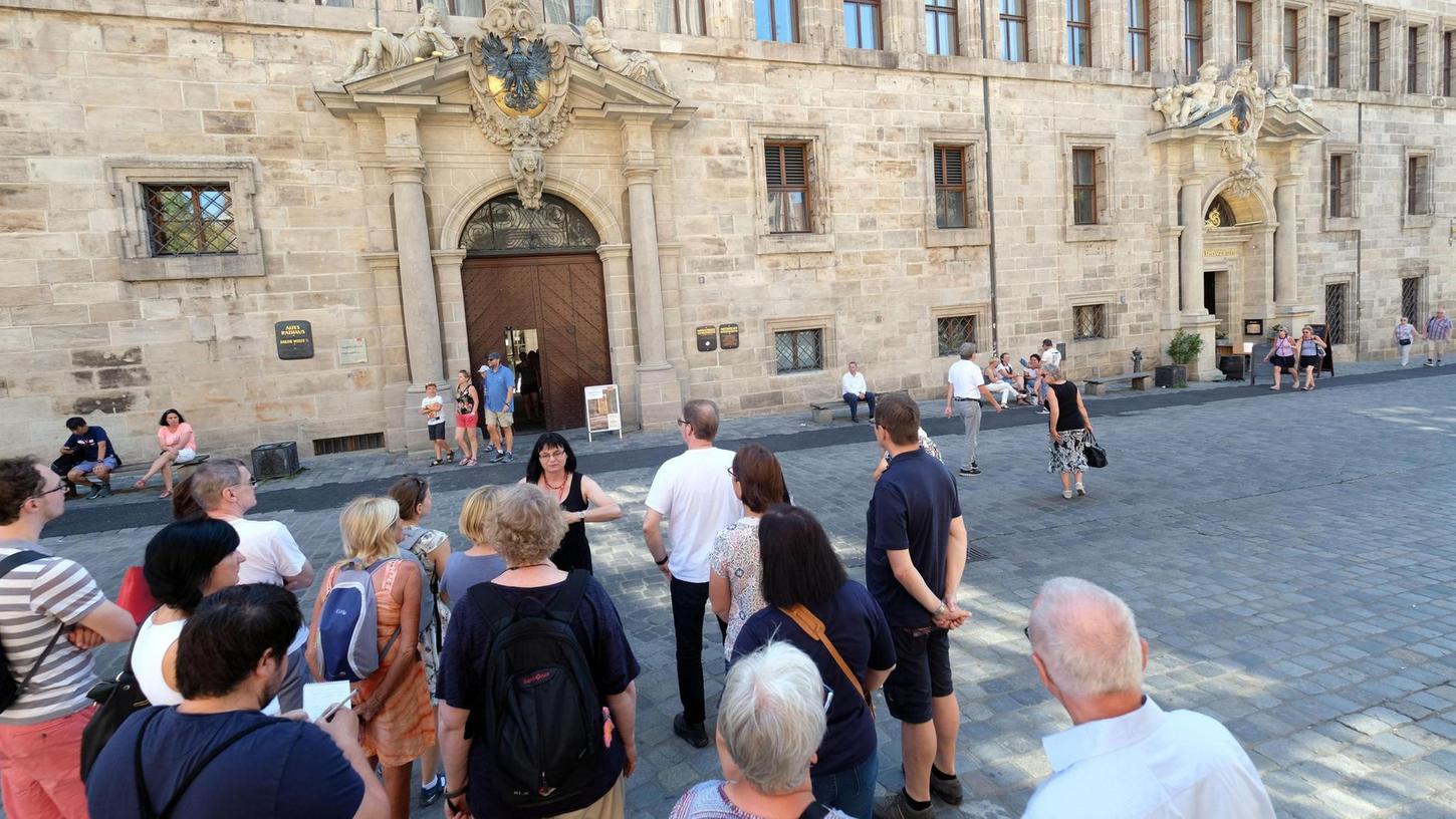 Erleichterung groß: Nürnberger Stadtführungen können bald starten