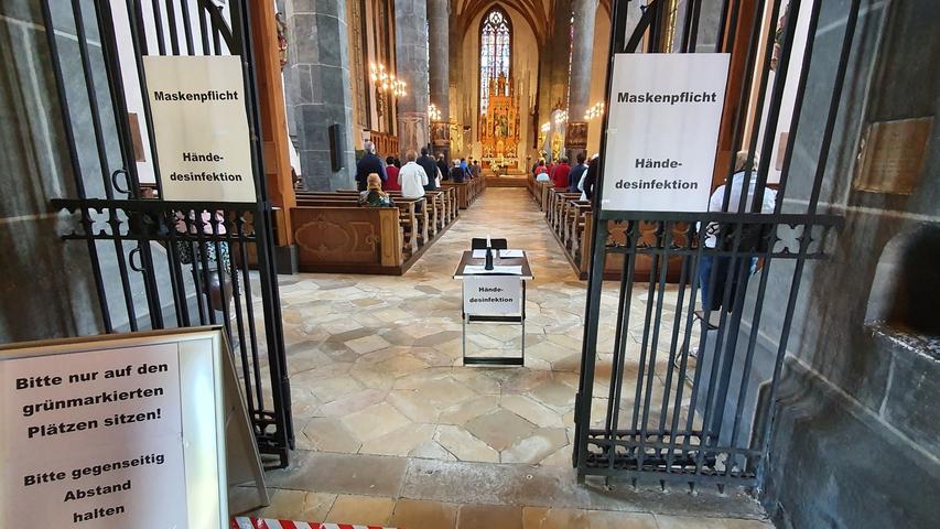 Keine Prozession durch die Stadt, dafür aber ein feierlicher Gottesdienst im Münster: Mehr ließen die Corona-Bestimmungen nicht zu und viele Plätze in der Stadtpfarrkirche mussten leer bleiben, wegen der Ansteckungsgefahr.