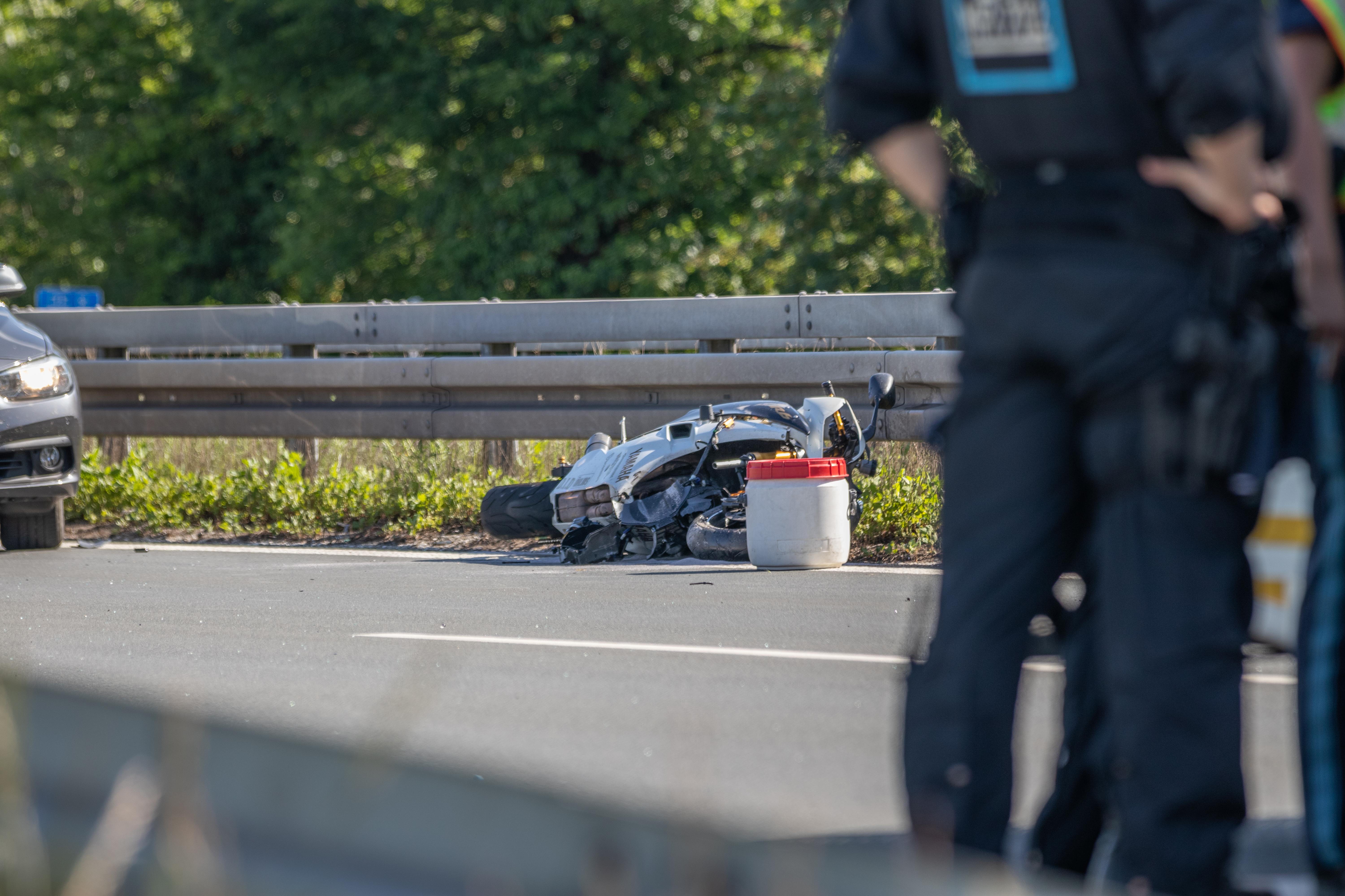 Mehrere Motorradfahrer Verletzen Sich Am Vatertag Schwer