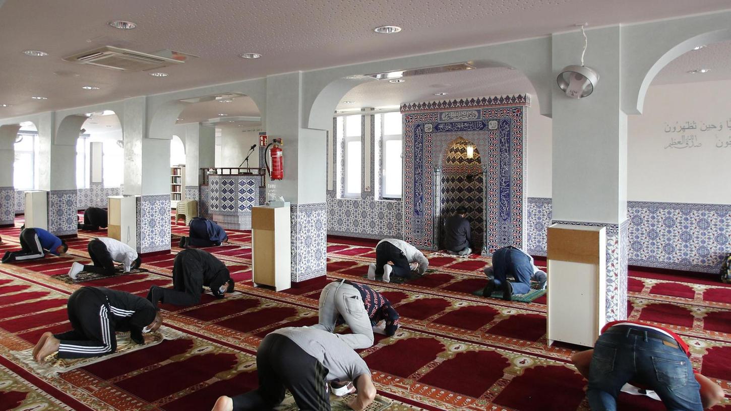 Ramadan zu Ende: Nürnbergs Moslems verzichten weiter