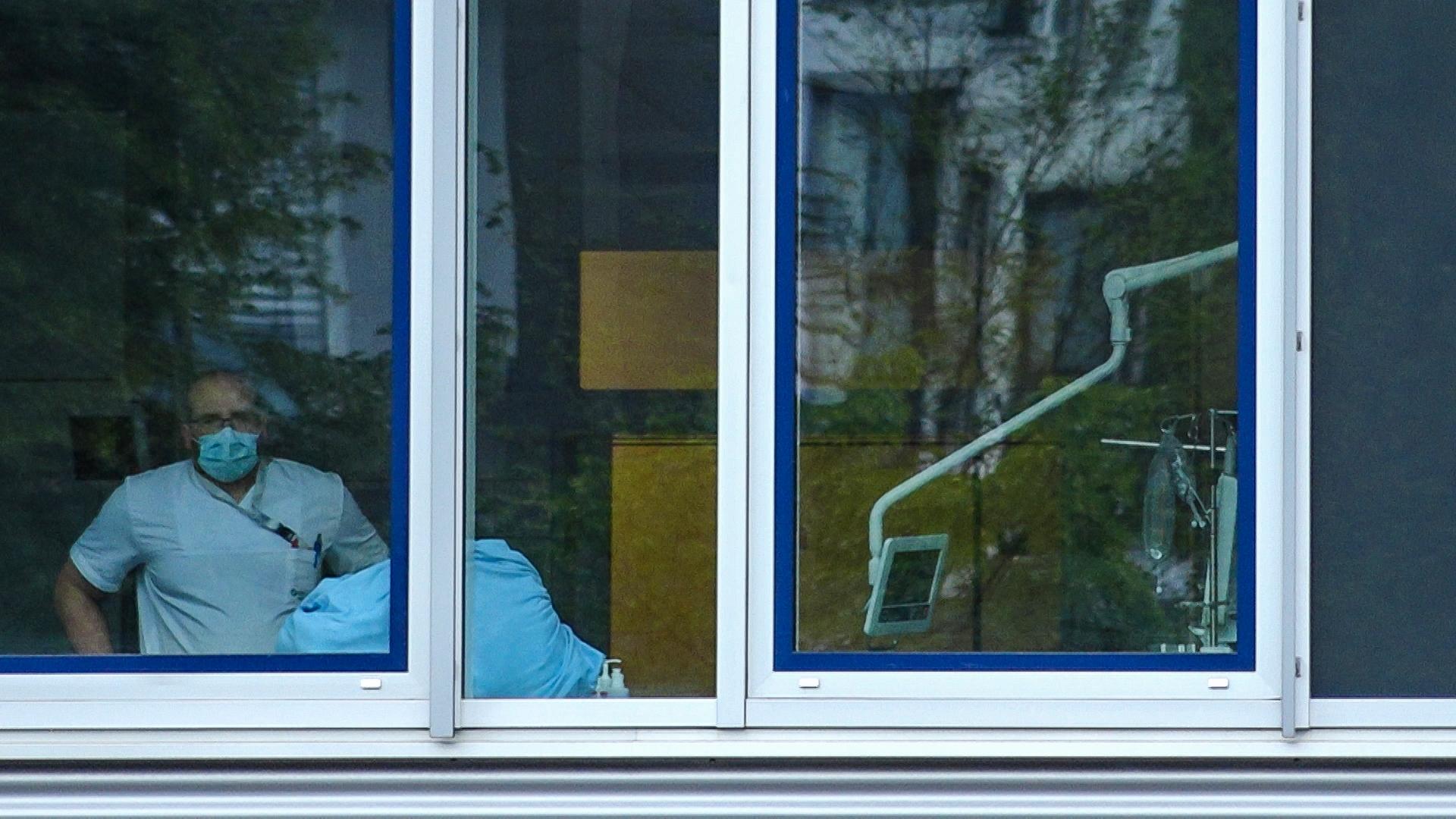 Neuinfektionen haben Obergrenze überschritten: Erneut striktes Besuchsverbot in Pflegeeinrichtungen