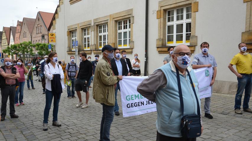 Roth soll bunt bleiben: Protestaktion gegen AfD-Demonstration