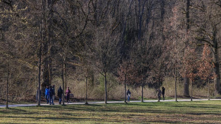 Yoga, Joggen oder Picknick: Am Wöhrder See und der Wöhrder Wiese kann man sich perfekt als Naturbursche oder Fitness-Influencer in Szene setzen. Die Grüne Oase ist deshalb ein beliebtes Foto-Motiv in der Stadt.