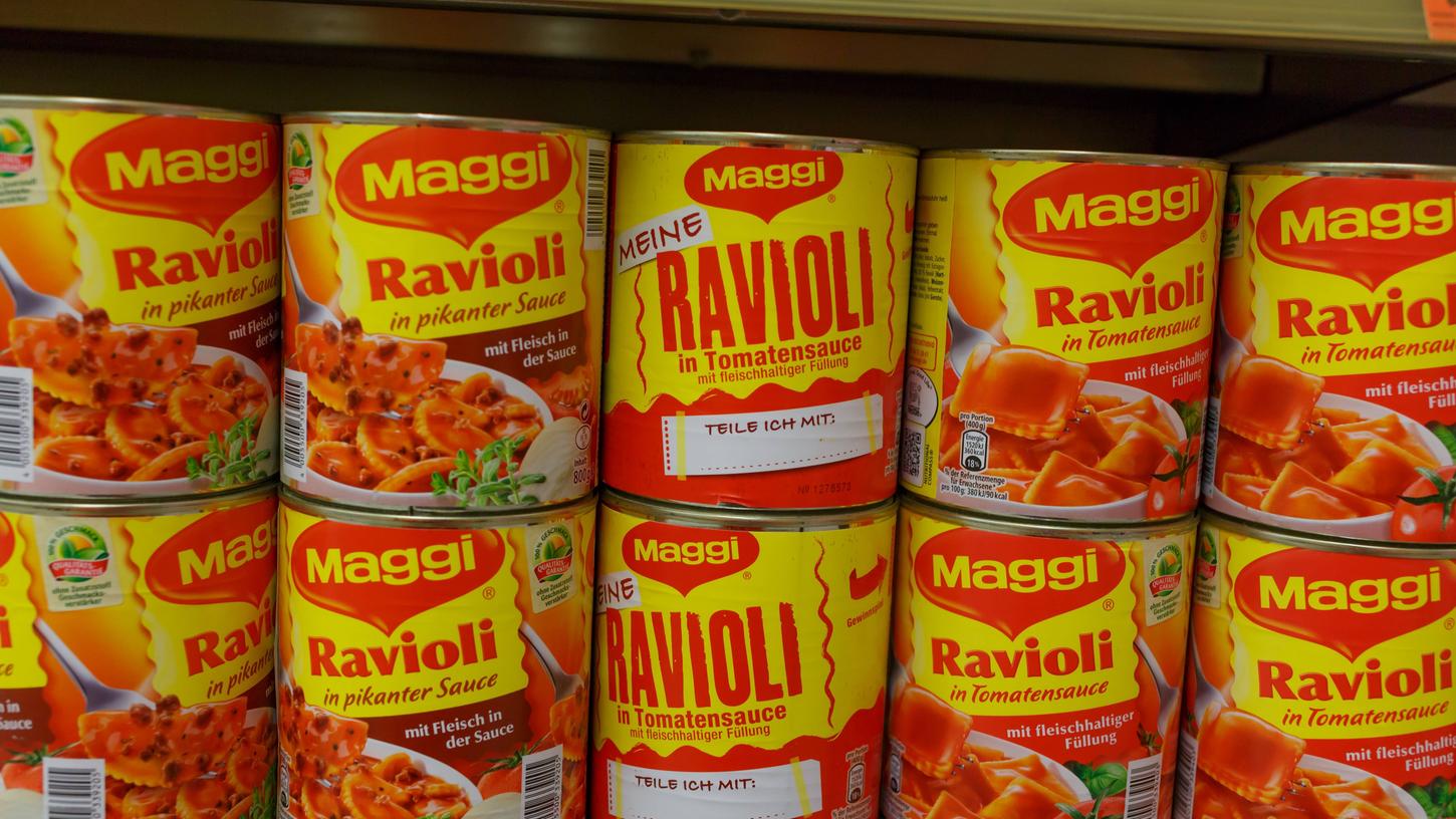 Dosenravioli fallen unter hochverarbeitete Lebensmittel. Sie sollten nur in Maßen gegessen werden. Dosenravioli fallen unter hochverarbeitete Lebensmittel. Sie sollten nur in Maßen gegessen werden.