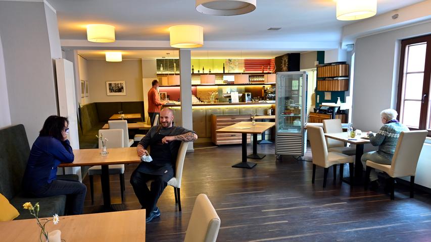 Corona-Shutdown, Tag 70: Das Muskat Bio-Restaurant von Zacharias Dengler hat nach langer Durststrecke wieder geöffnet.
